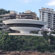 Passeio de Lancha Compartilhada