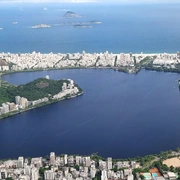 Um Dia no Rio de Trem